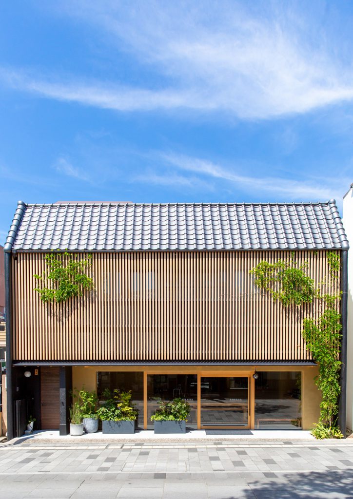 堀江薬局本店艸楽外観